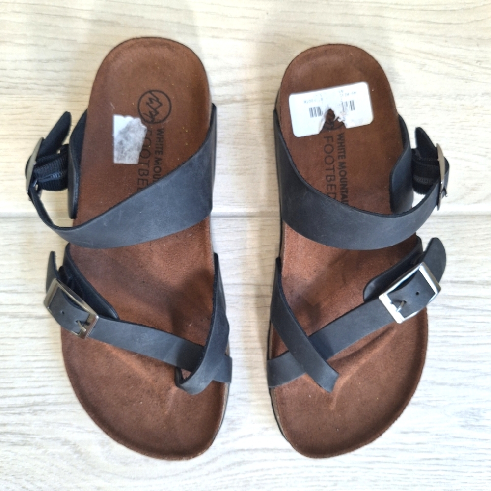 White Mountain Gracie black leather sandals with toe loop, adjustable buckle- 7 - Picture 4 of 10